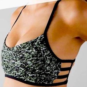 Lululemon hot spell sports bra